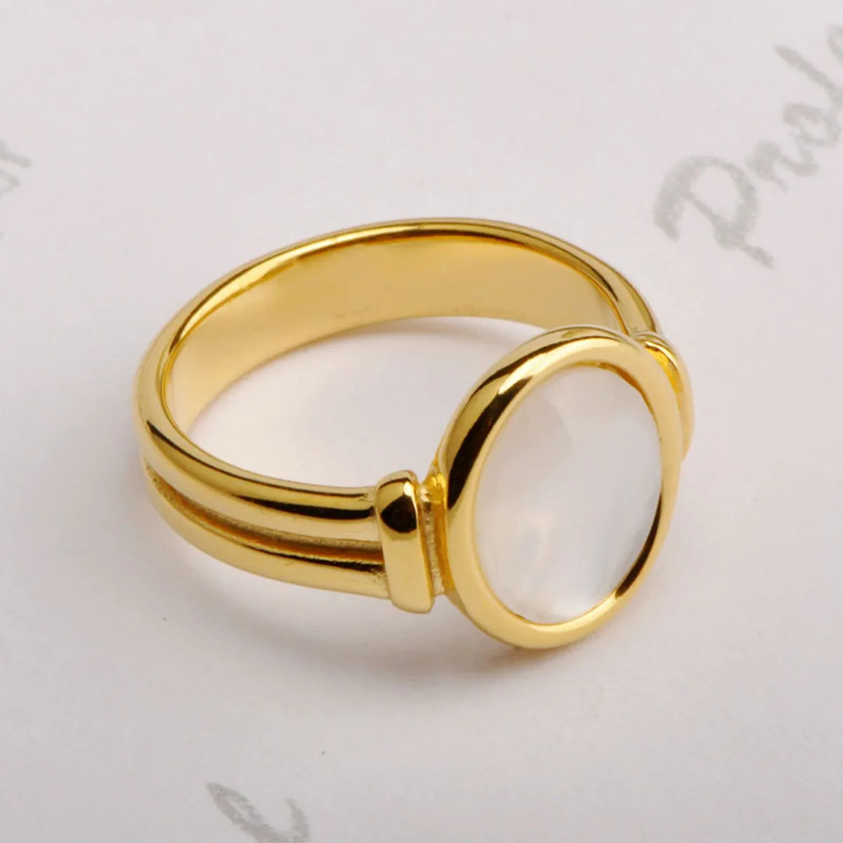 beautiful gold rings for women-Wholesale Elegant Round Titanium Steel 18k Gold Plated Shell Rings