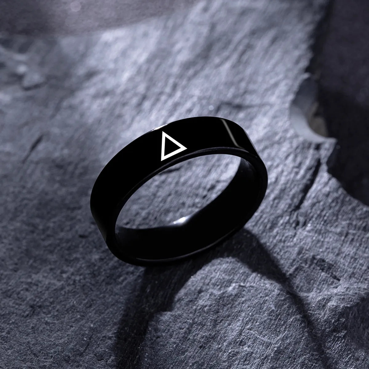 custom rings with diamonds for women-Fashion Simple Black Stainless Steel Men'S Triangle Icon Ring