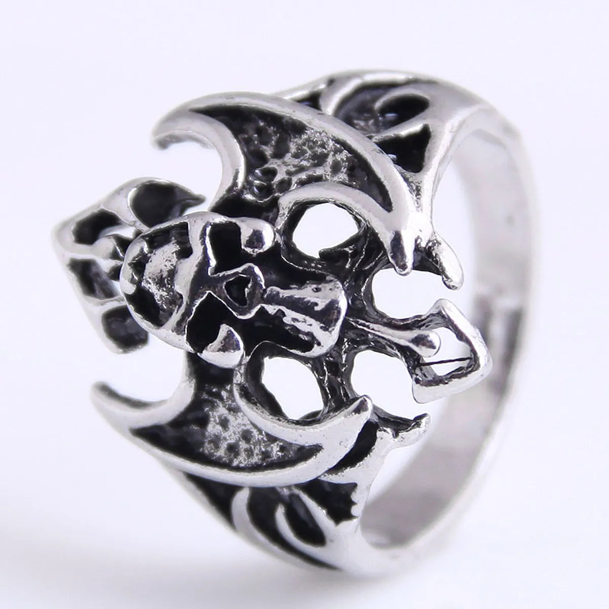 wedding bands with diamonds for women-Retro Simple Hiphop Skull Wing Ring