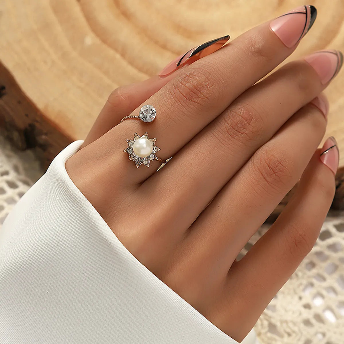 custom rings for women-Wholesale Jewelry Elegant Lady Classic Style Geometric Alloy Artificial Pearls Rhinestones Inlay Open Rings