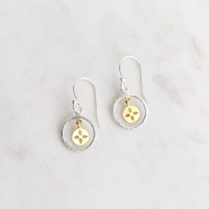 luxury stud earrings for women-Silver Ring with Gold Flower Earrings