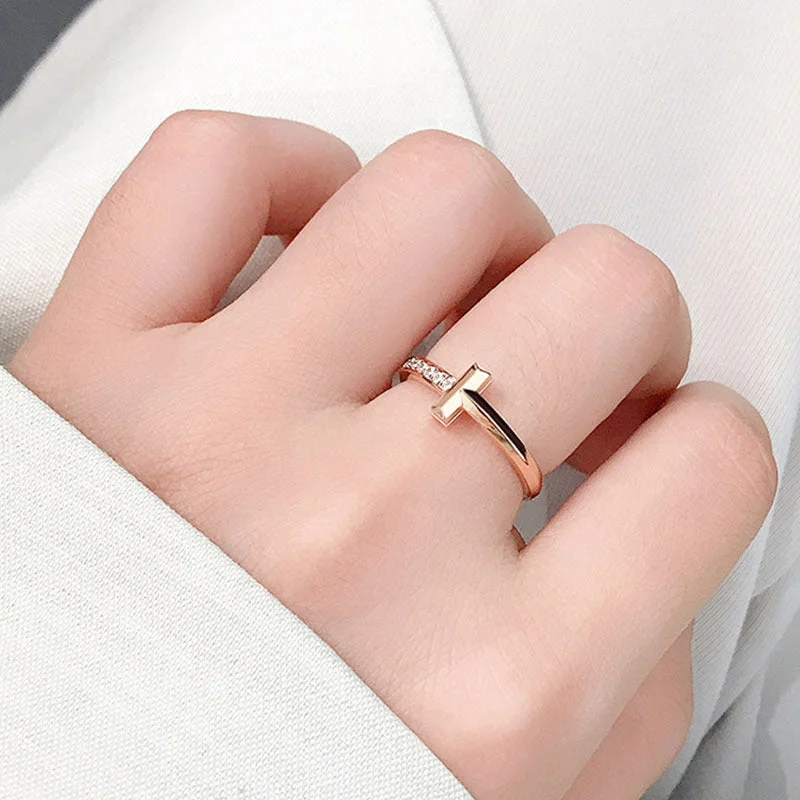 T-Shaped Diamond Rose Gold Ring