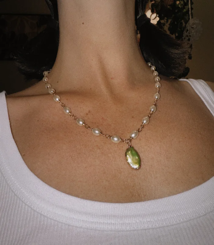 vintage necklaces for women-Trudy Green Pearl Necklace