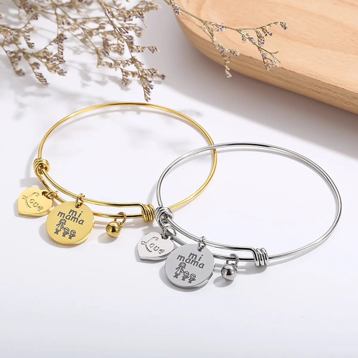 polished gold bracelets for women-New Heart-shaped Titanium Steel Bracelet Retractable Bracelet Mother's Day