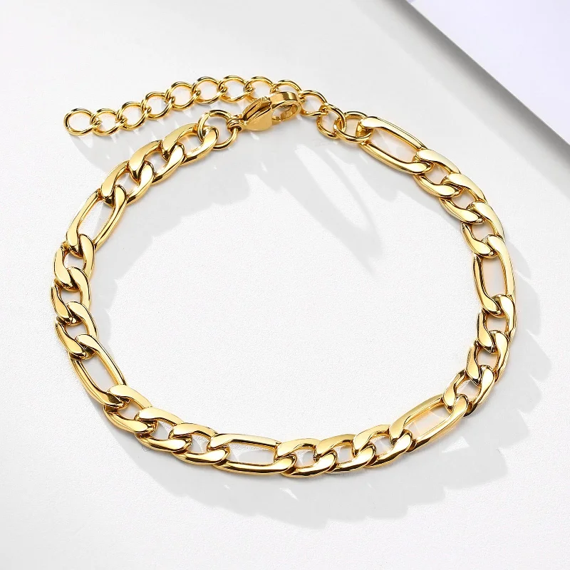 Figaro Bracelet: Gold