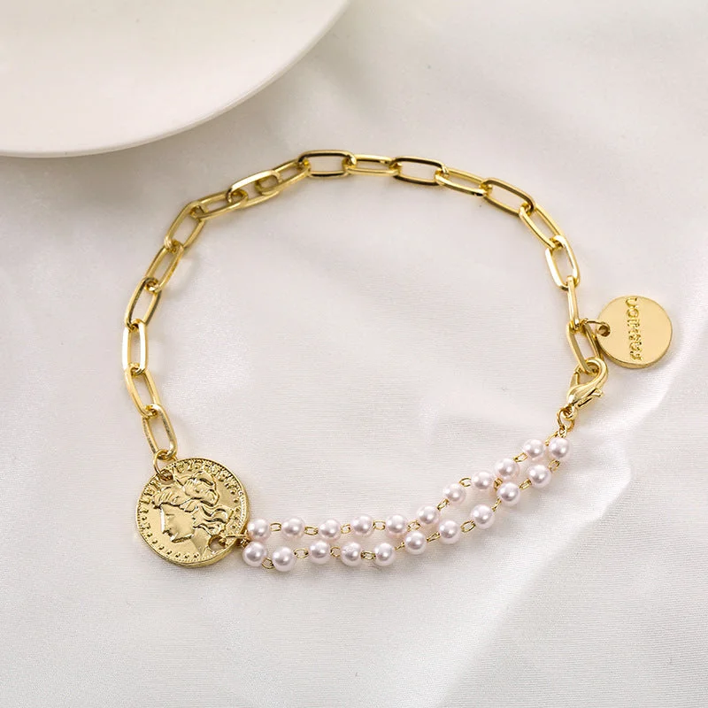 Beauty Head Pendant Bracelet