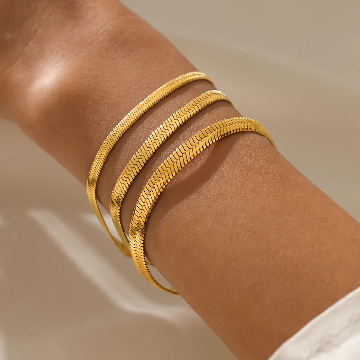 handmade gold bangles for women-Fashion Geometric Stainless Steel Plating Bracelets